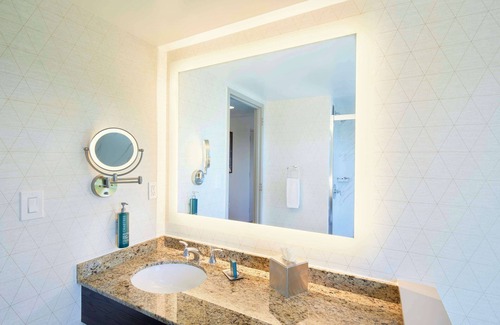 Roswell Hotel | DoubleTree by Hilton Atlanta - Roswell