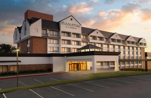 Pikesville Hotel | DoubleTree By Hilton Baltimore North Pikesville