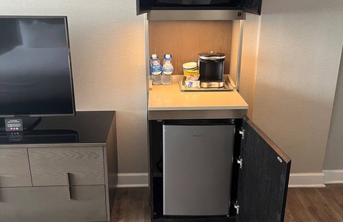 Pikesville Hotel | DoubleTree by Hilton Baltimore North - Pikesville