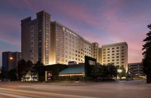 Rosemont Hotel | DoubleTree by Hilton Chicago O'Hare Airport-Rosemont