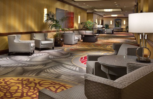 Alsip Hotel | DoubleTree by Hilton Chicago - Alsip