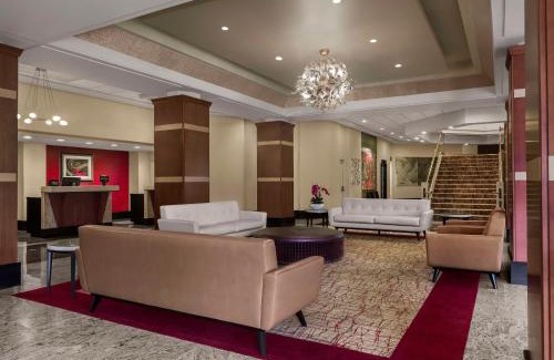 Fort Lee Hotel | DoubleTree by Hilton Fort Lee/George Washington Bridge