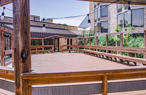 Oak Ridge Hotel | DoubleTree by Hilton Hotel Oak Ridge - Knoxville