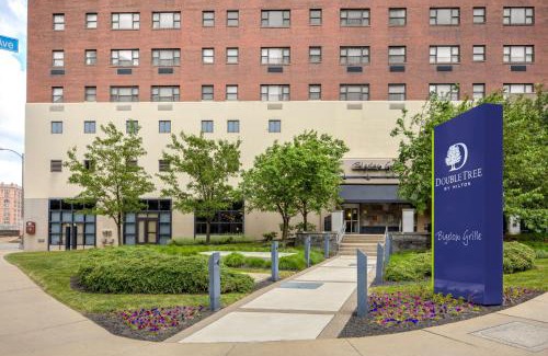 Downtown Pittsburgh Hotel | DoubleTree by Hilton Hotel & Suites Pittsburgh Downtown