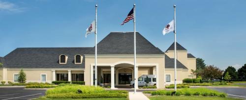 Wood Dale Hotel | DoubleTree by Hilton Hotel Chicago Wood Dale - Elk Grove