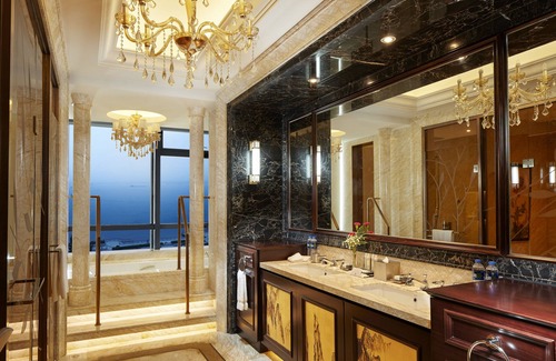 Jinghu District Hotel | DoubleTree by Hilton Hotel Wuhu
