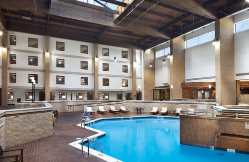 Lawrence Hotel | DoubleTree by Hilton Lawrence