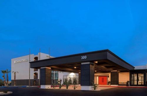 Palmdale Hotel | Doubletree By Hilton Palmdale, Ca