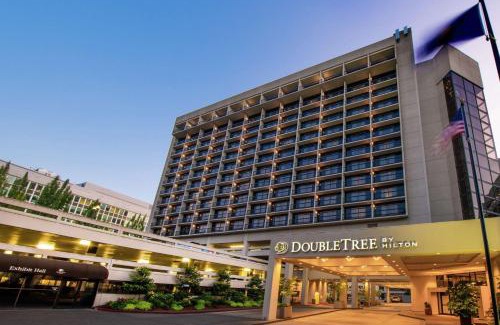 Lloyd District Hotel | DoubleTree by Hilton Portland