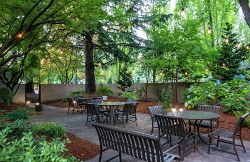 Lloyd District Hotel | DoubleTree by Hilton Portland