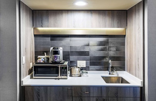 Downtown Tulsa Hotel | DoubleTree by Hilton Tulsa Downtown