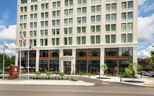 Downtown Hotel | Doubletree By Hilton Youngstown Downtown