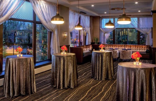 Downtown Hotel | Doubletree By Hilton Youngstown Downtown