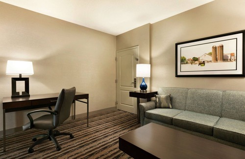 Bausman Resort | DoubleTree Resort by Hilton Lancaster