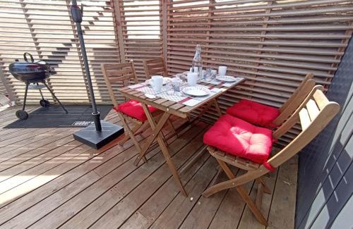 Ares House | DOUCE FARNIENTE