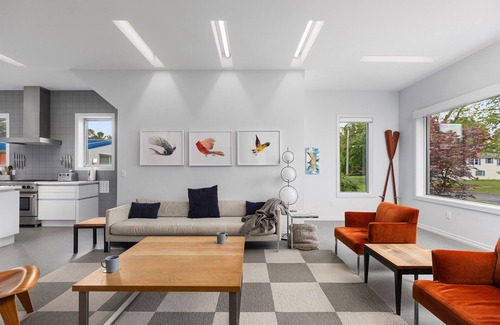 Douglas House | Douglas Modern Villa - Steps to downtown | Game RM | Backyard Oasis
