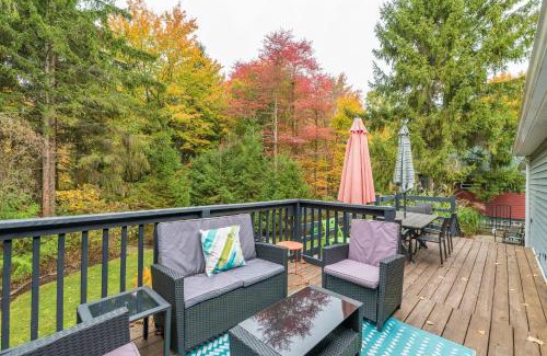 Douglas House | Douglas Woods Retreat - Modern Cottage - Newly Remodeled! Walking distance to downtown Douglas!