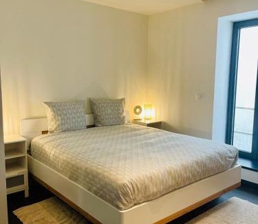 Quartier des Quais - Kaaienwijk Apartment | Down Town Spacious Loft Retreat with Private Parking