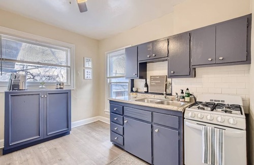 Capitol Hill Apartment | Downing by Modern Midstay/3Blks to Cheesman! #D4