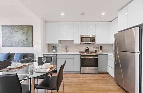White Plains Apartment | Downtown 1 BR | Desk + Wi-Fi | White Plains