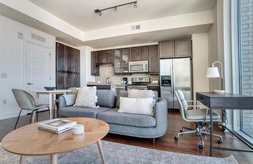 Waller Creek District Apartment | Downtown Austin 1br w gym pool wd nr Capitol ATX-165