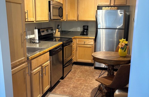 Downtown Baltimore Apartment | Downtown Baltimore 2BR Flat