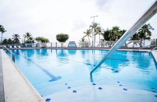 Isla Verde Apartment | Downtown Beachfront Isla Verde Luxury Apartment