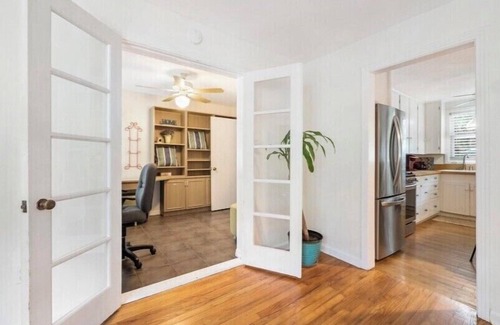 Ringling Park House | * Downtown Bungalow *Beaches/Restaurants/Cafes*Just Minutes away!