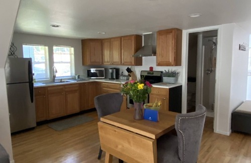 Camas Apartment | Downtown Camas Apartment