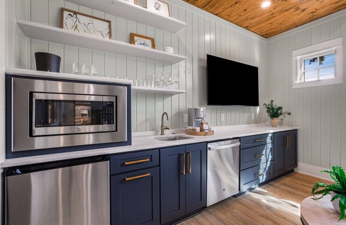 Fairhope Cottage | Downtown Cottage Hideaway Studio
