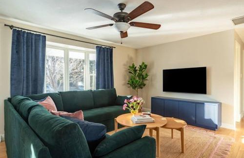 Highlands House | Downtown Denver: 4bd - Game/Movie Room - Backyard