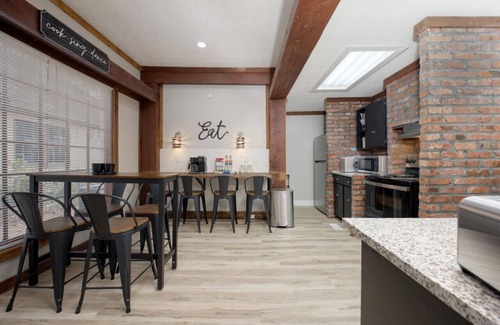 Columbus Apartment | Downtown Family Retreat |15 mins to Fort Benning