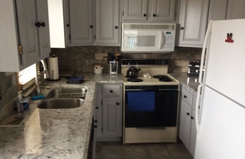 Frankfort Condo | Downtown Frankfort Condo overlooking Betsie Bay