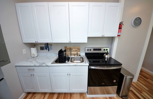 The Gate Apartment | Downtown Gate District Apartment, Convenient To Everything, King Bed (2FR)