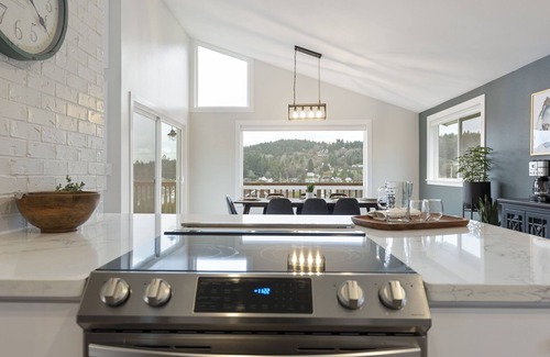 Gig Harbor House | Downtown Harbor Home with Views & Room for All!