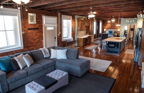 Central Business District Apartment | Downtown Lynchburg Historic Loft on Main Street with Parking Spot