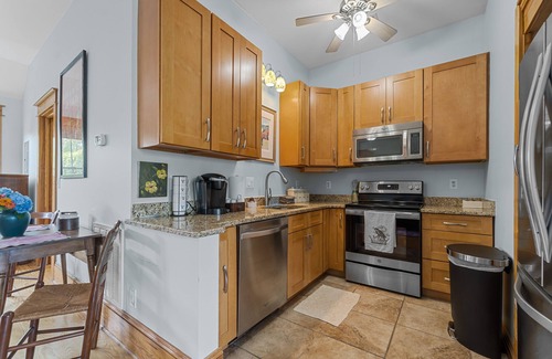 Historic Downtown Manteo Apartment | Downtown Manteo Studio - 12 minutes to OBX beaches!