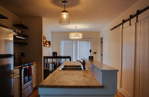 Hope Gardens House | Downtown Nashville! Comfortable And Convenient!