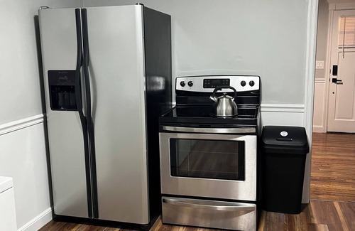 Rosewood Apartment | Downtown- Near USC, Williams Brice Stadium, Fort Jackson