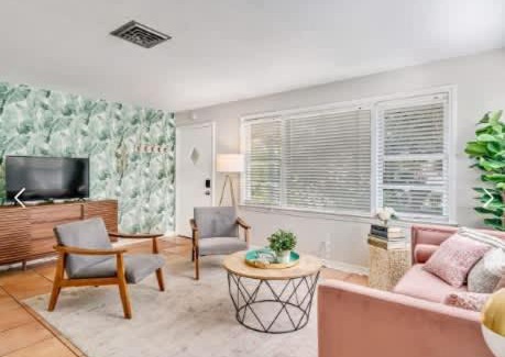 Downtown House | Downtown Sarasota 2BR Cottage Near Siesta Lido Key