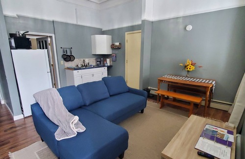 Auburn House | Downtown, two bedroom, first floor, pet friendly