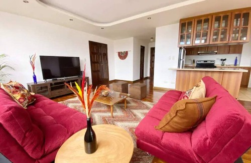 Zona 15 Apartment | DP4 Spacious apartment, great views of the city