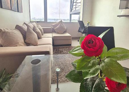Simon Bolivar Apartment | Dpto cerca de Aeropuerto con piscina y zona de trabajo