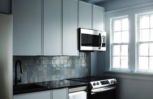 Dwight Apartment | Dragon River CoHousenhv