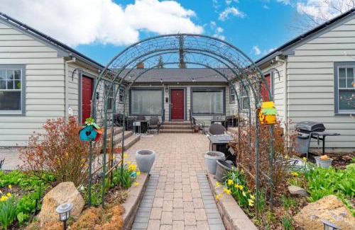 Old Bend House | Drake Cottage 307