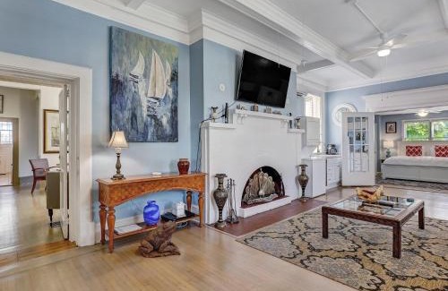 Thomas Square Apartment | Drayton Place 1A & 1B