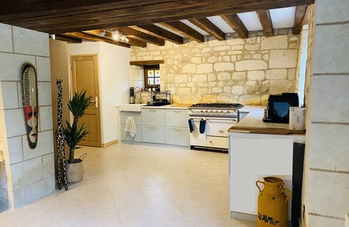 Pouancay Villa | Dream house with swimming pool surrounded by vineyards
