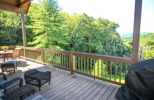 Grassy Creek Cabin | Dream Mountain Lodge