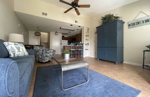 East End House | DREAM ON@OCEAN MILE #J2 BEACH & BAY VIEWS! WALK TO #1 BEACH IN US