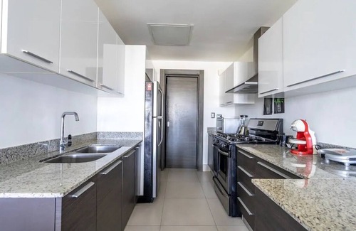 Yolanda Morales Apartment | Dream Rooftop Downtown View